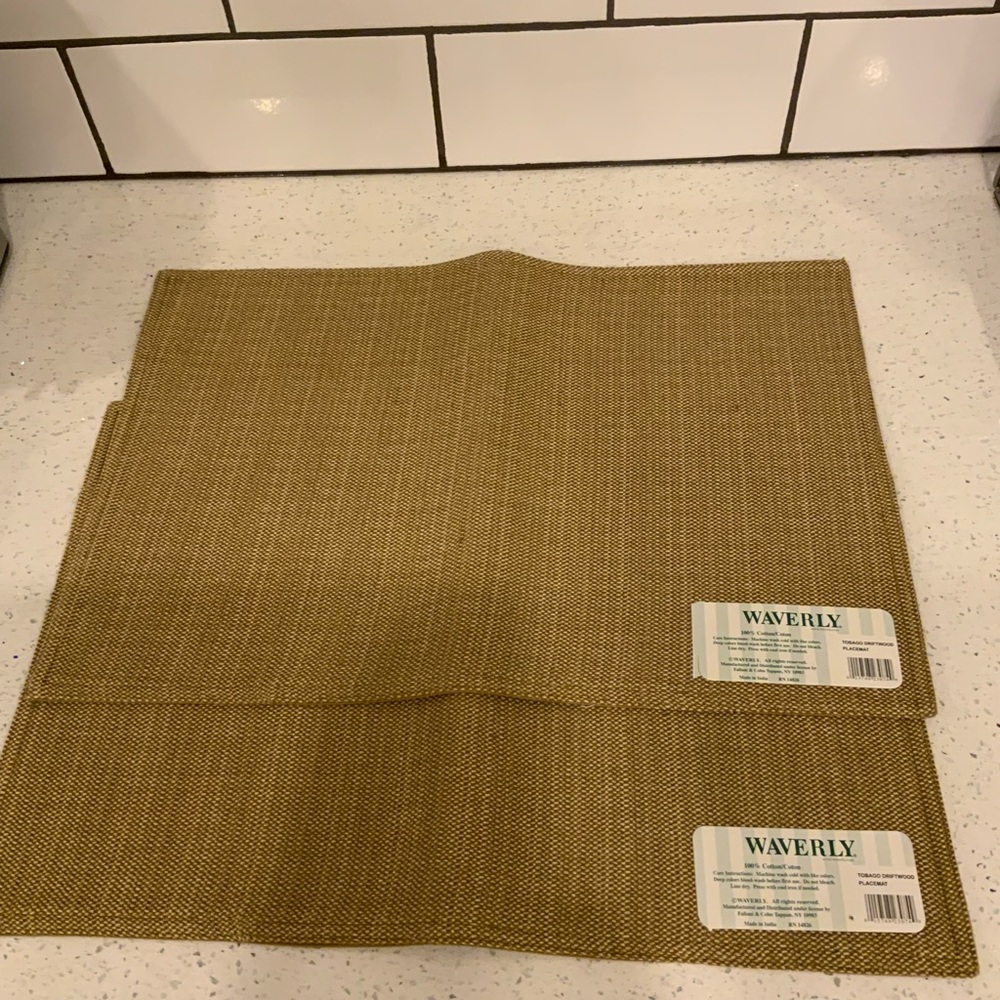 🌴 Set of 2 Waverly Tobago Driftwood Placemats – NWT, Stylish Table Decor
